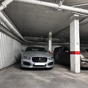 And Beautiful - Free Parking , Málaga España